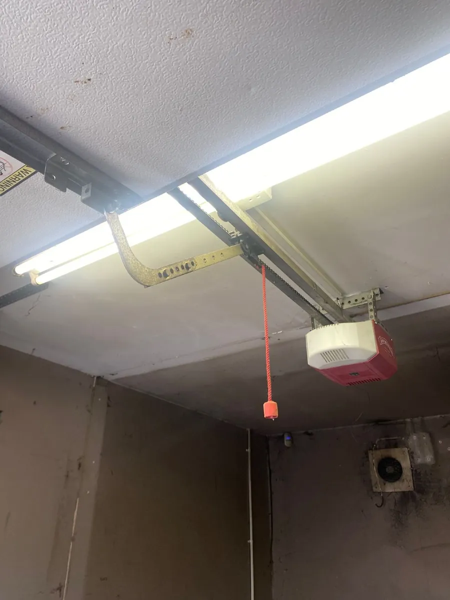 Garage door - Image 3