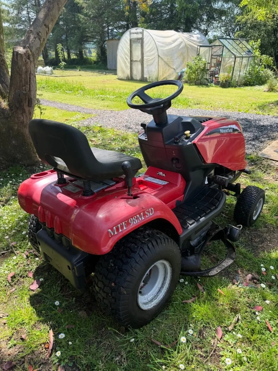 2022 Mountfield MTF 98M SD Petrol Ride-on - Image 2