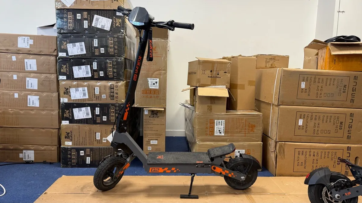 Kukirin G2 Scooter slightly used - Image 1