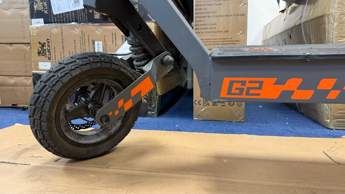 Kukirin G2 Scooter slightly used - Image 2
