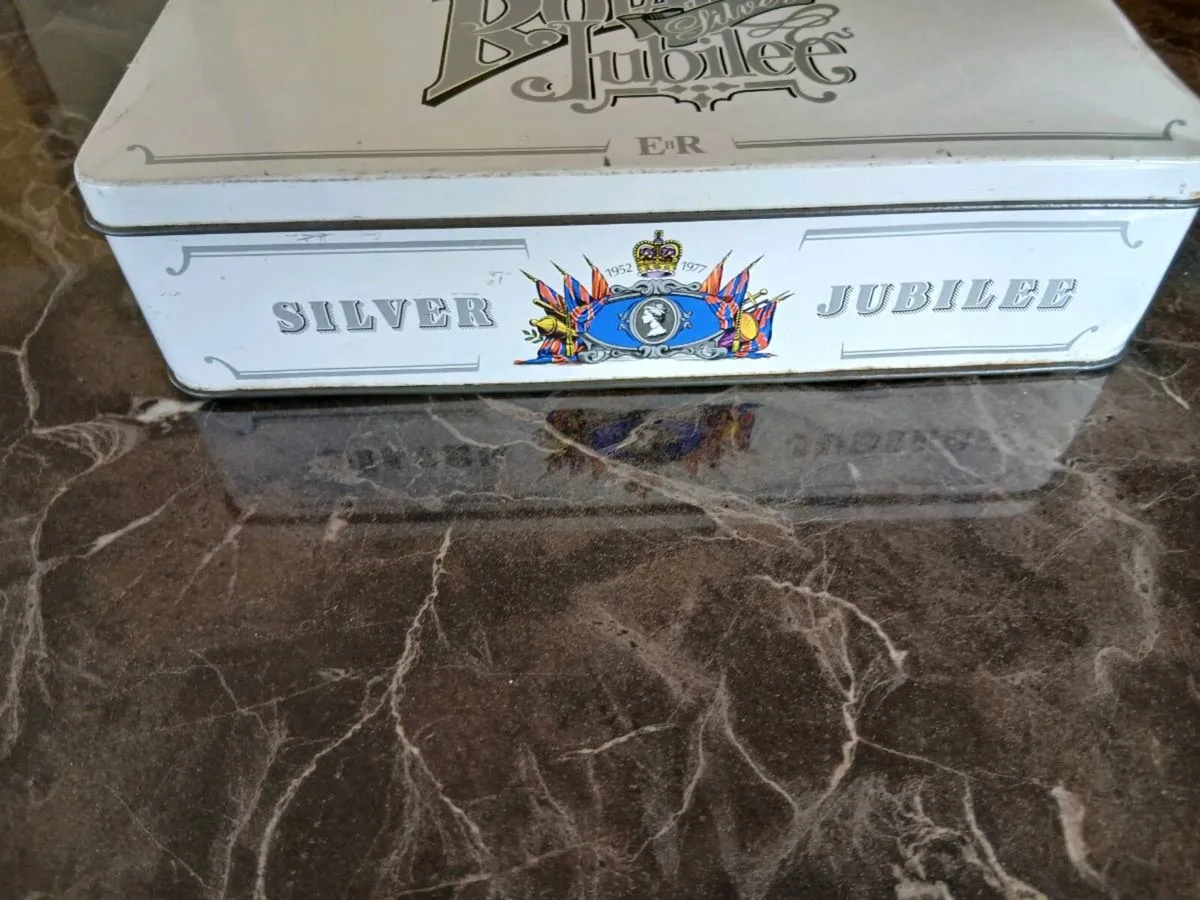 Royal Silver Jubilee Stationery Tin - Image 2