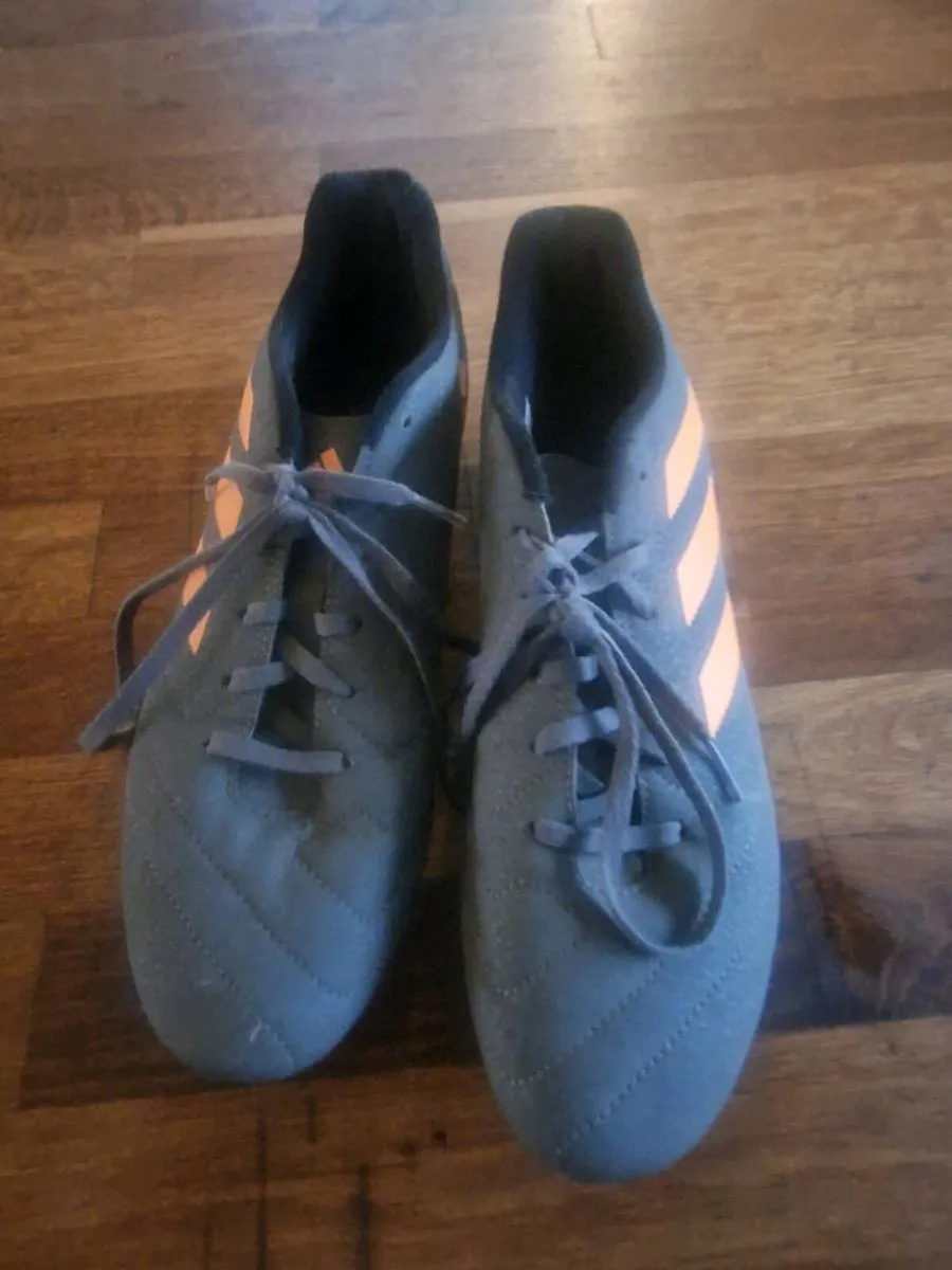 Selection of football boots sz 7 and 9 - Image 2