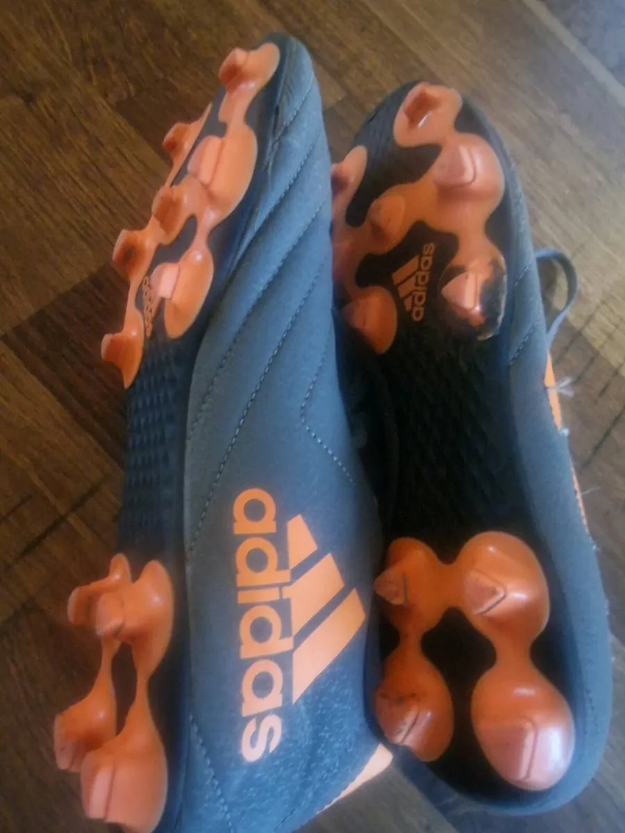 Selection of football boots sz 7 and 9 - Image 3