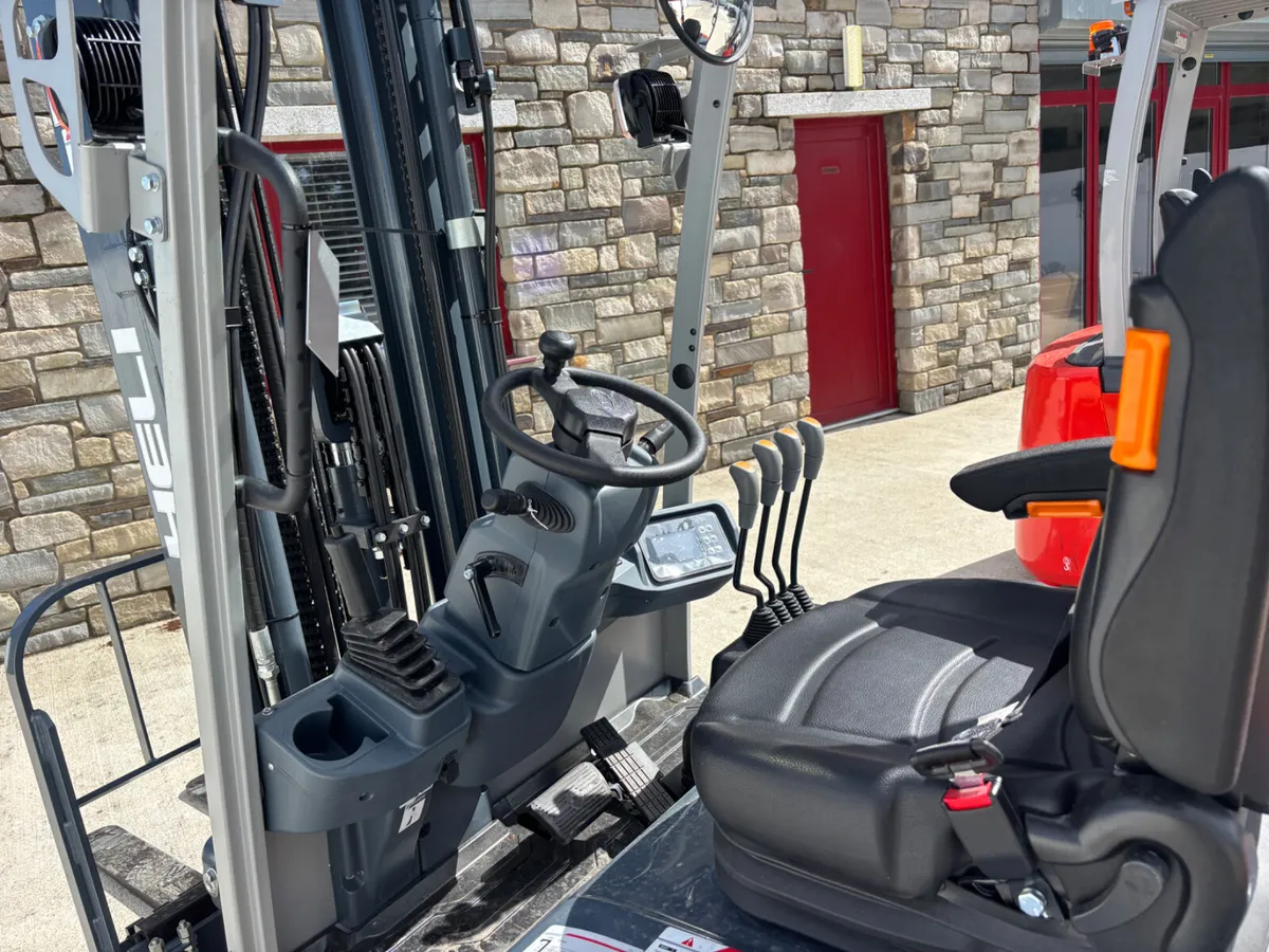 Heli 2 ton electric forklift new - Image 4