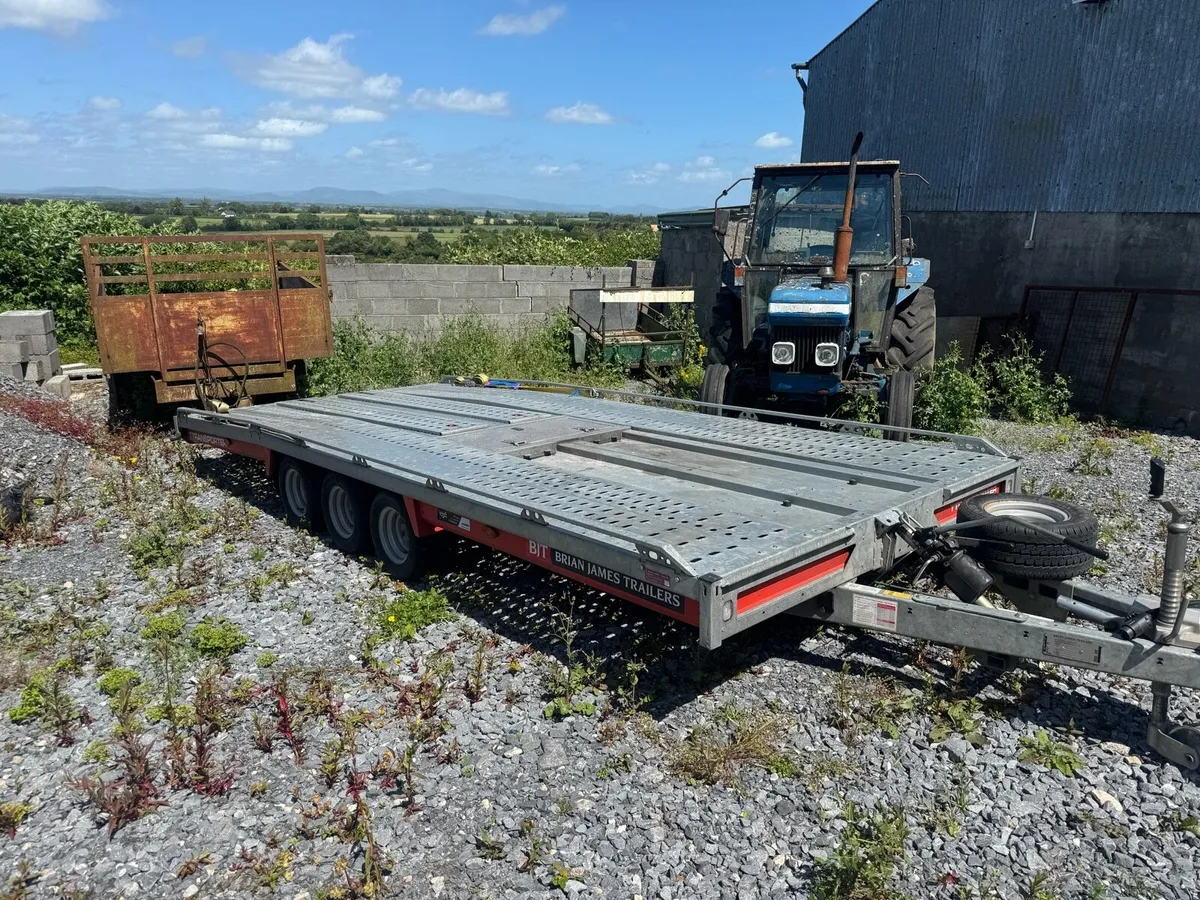 Brian James T6 transporter - Image 1