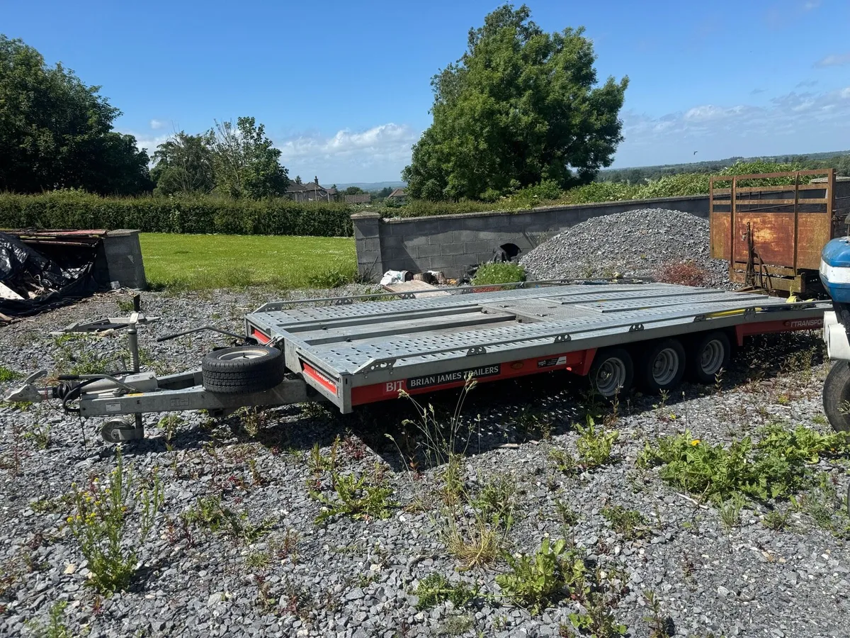 Brian James T6 transporter - Image 2