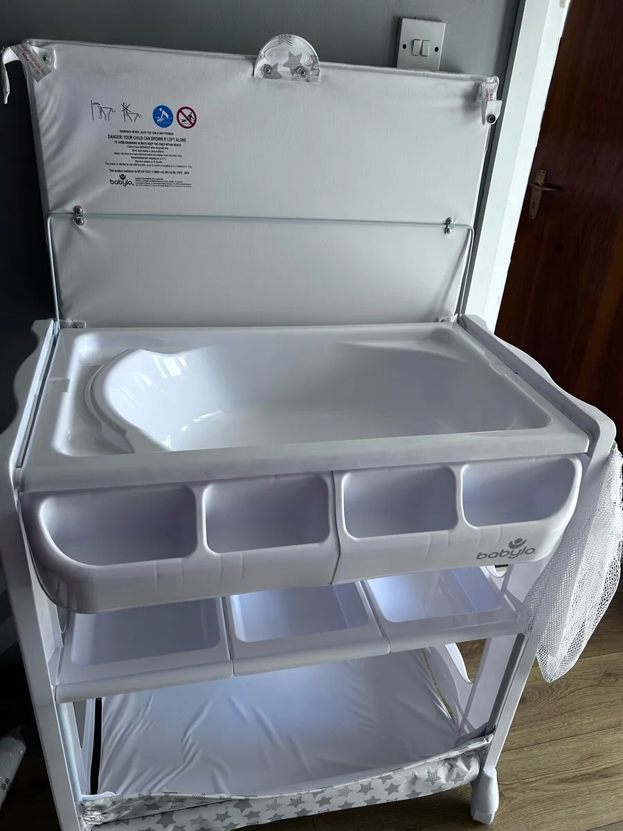 Baby changing unit - Image 3