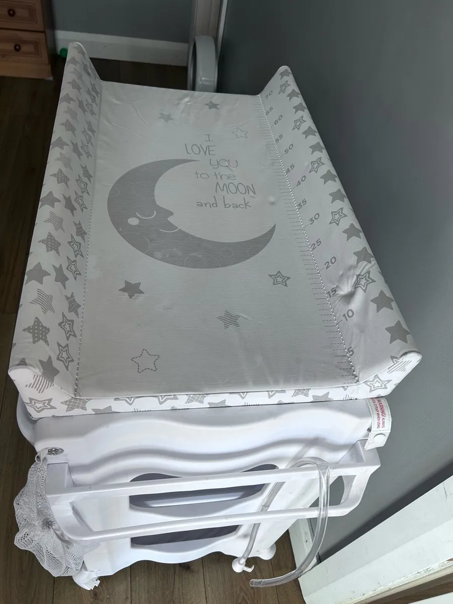 Baby changing unit - Image 4