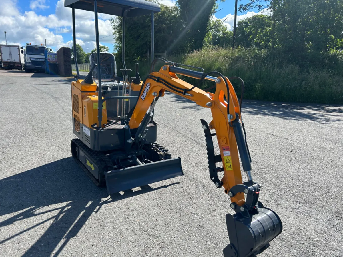 2026 captok 1.5 ton mini digger with joysticks - Image 3