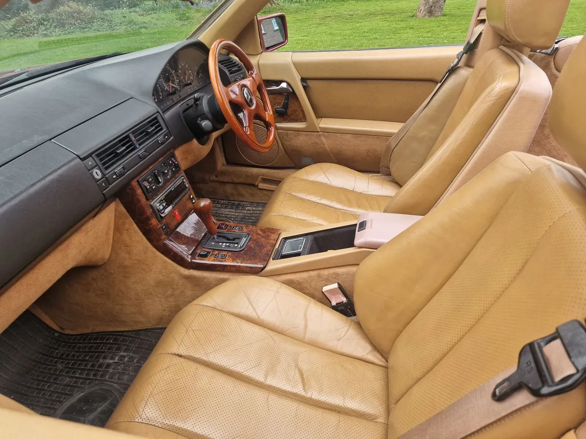 Mercedes-Benz 300 1990, excellent condtion. - Image 4