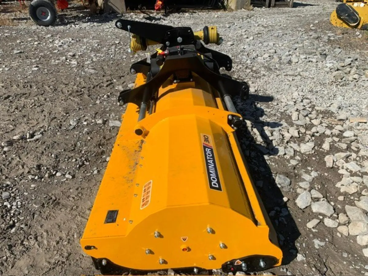 MCCONNEL DOMINATOR 310 FRONT/REAR - Image 2
