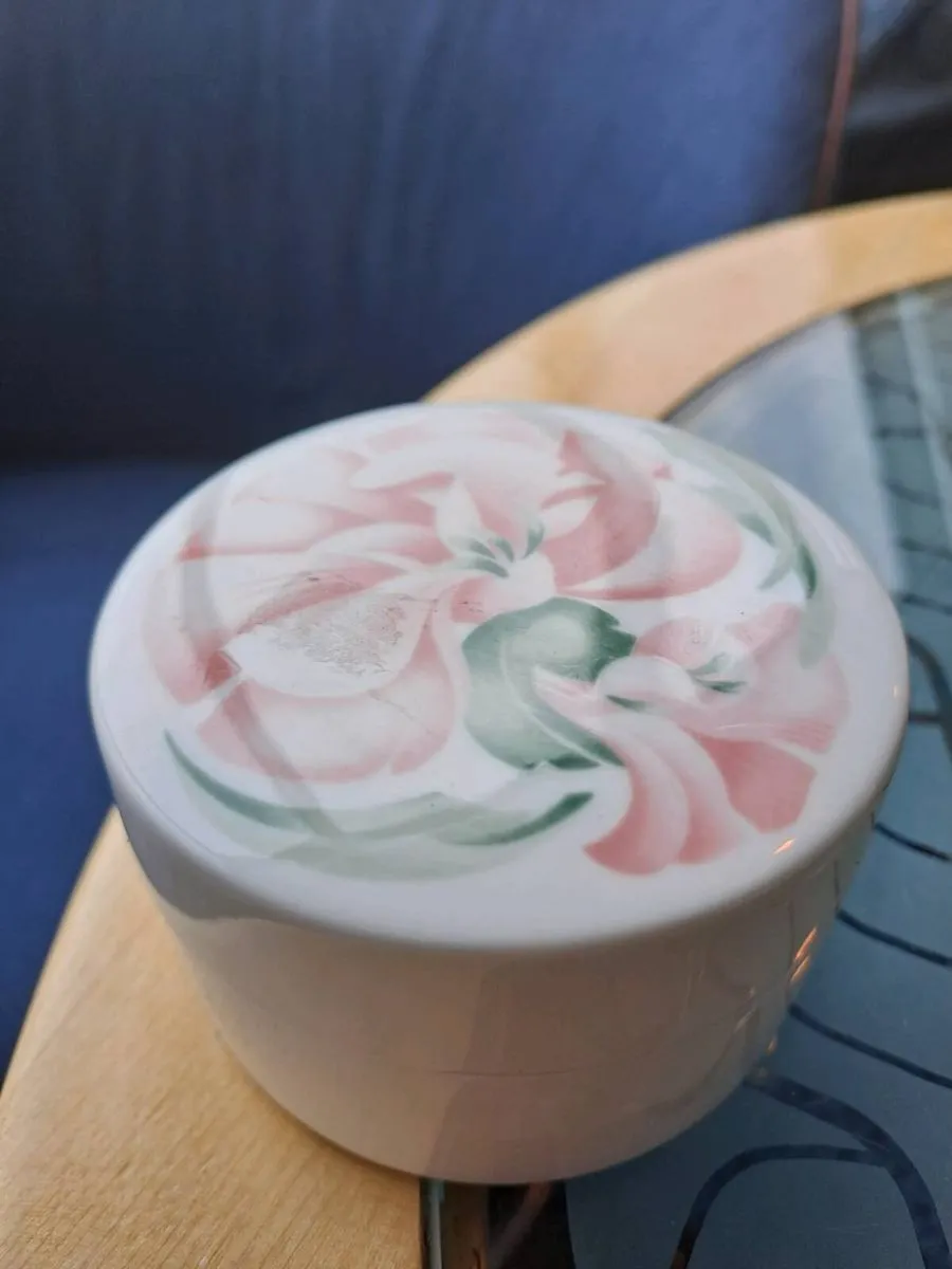Royal Doulton Cacharel Anaïs Anaïs Trinket Box - Image 1