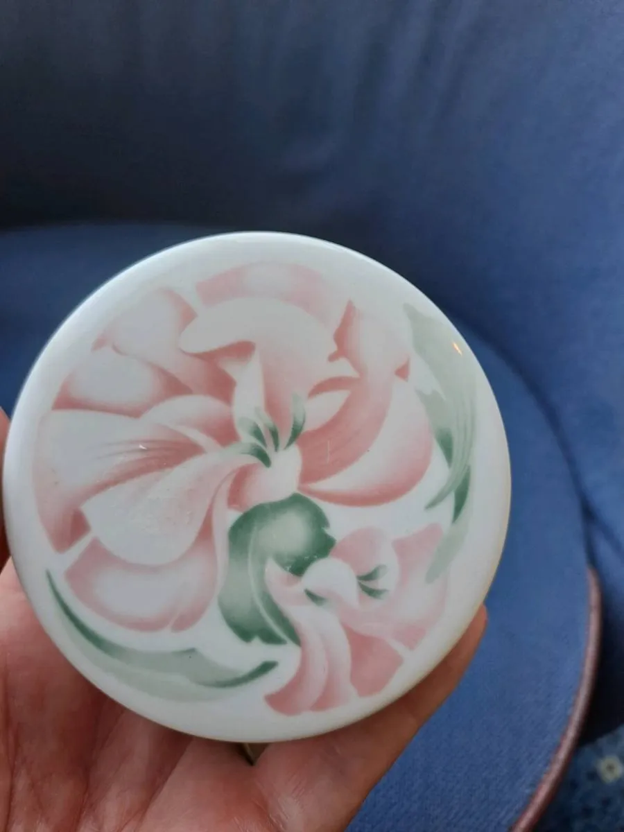 Royal Doulton Cacharel Anaïs Anaïs Trinket Box - Image 2