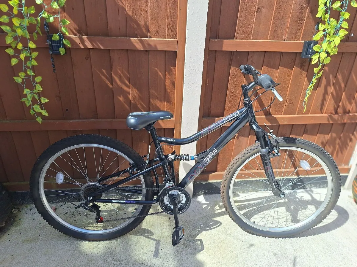 Teenage girls bike - Image 2