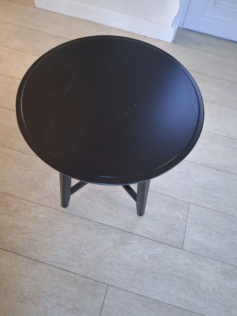 Round coffee table - Image 1