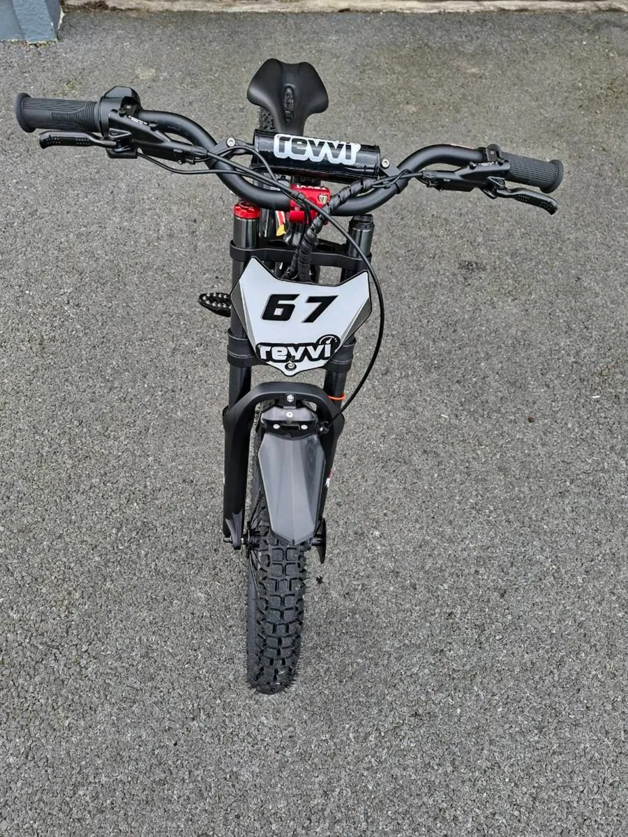 18" revvi - Image 2