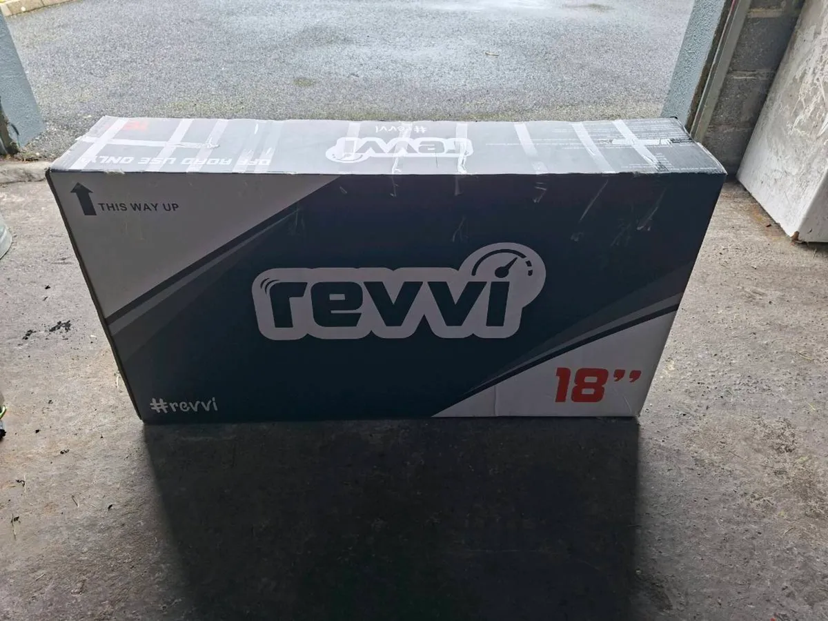 18" revvi - Image 1