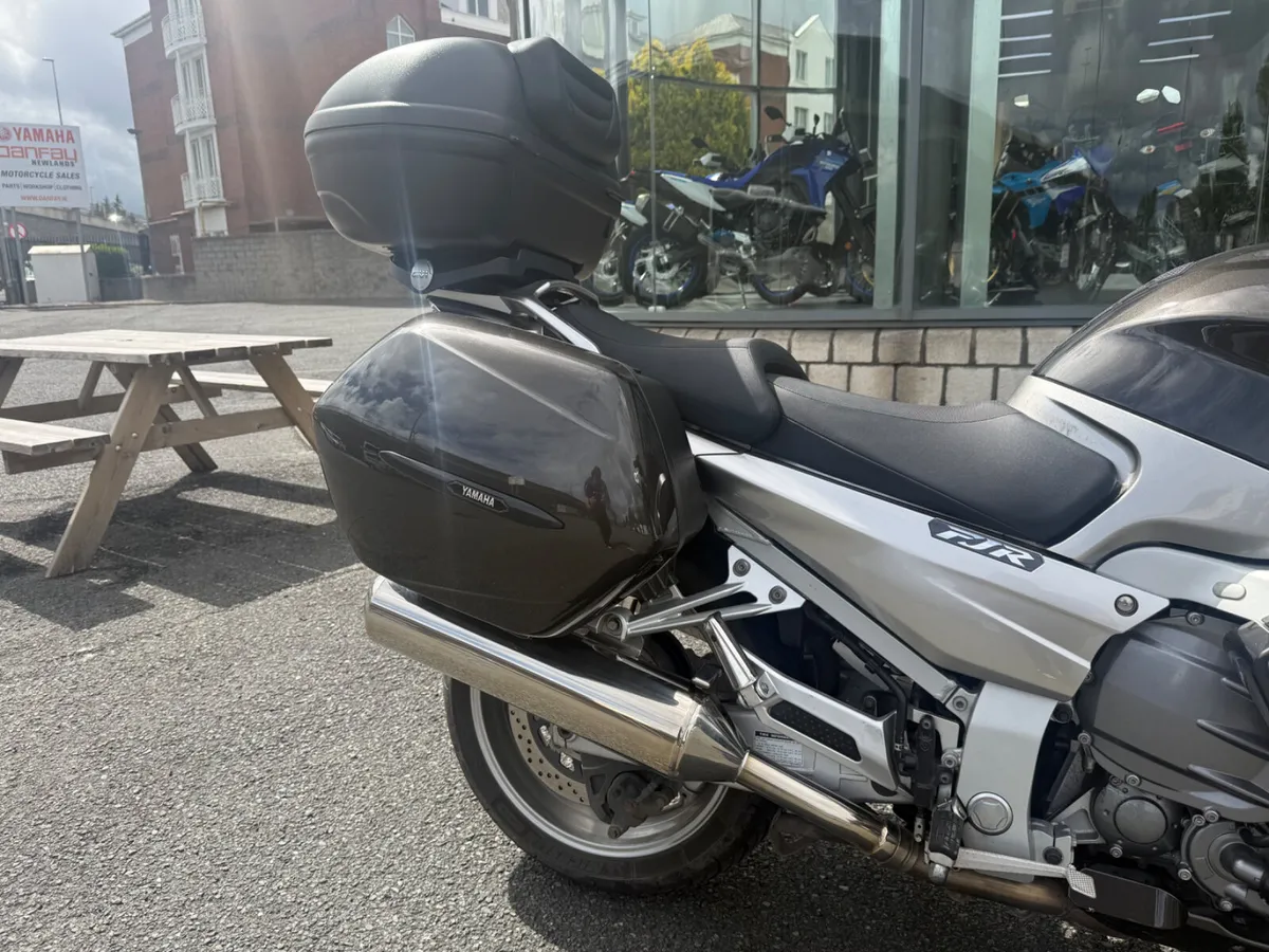 2011 Yamaha FJR 1300 - Image 3