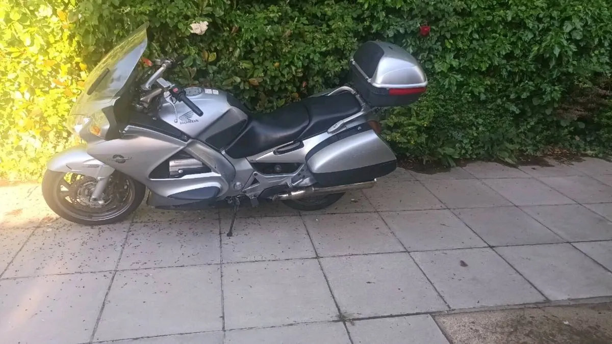 Honda Pan-european 1300 - Image 2