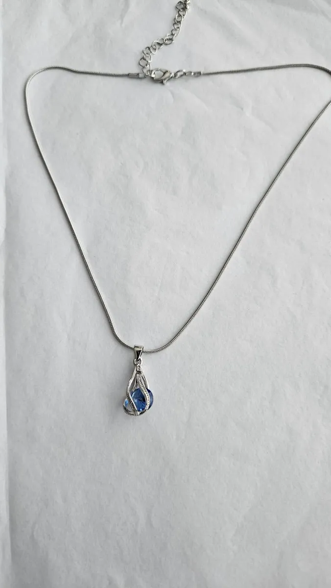 Chain and pendent - Image 2