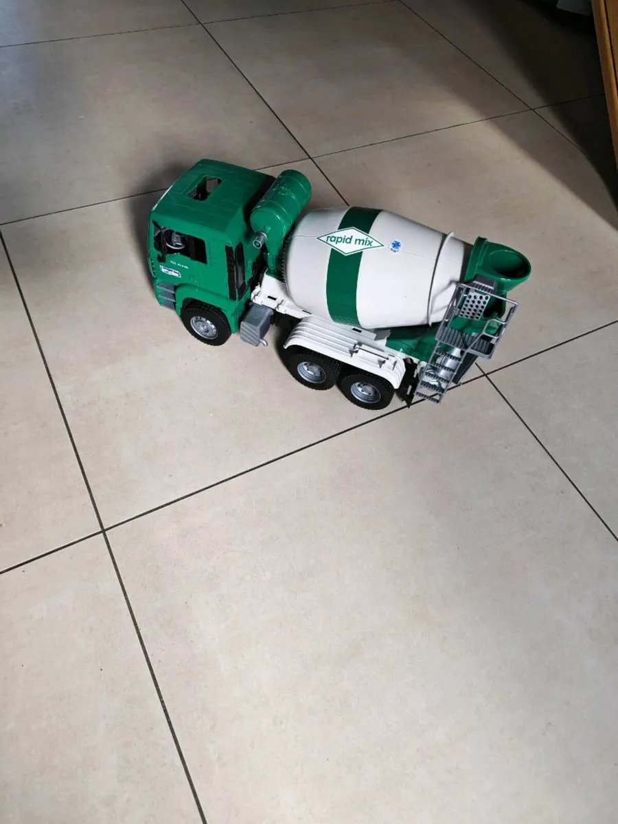 Bruder Toys - Image 3