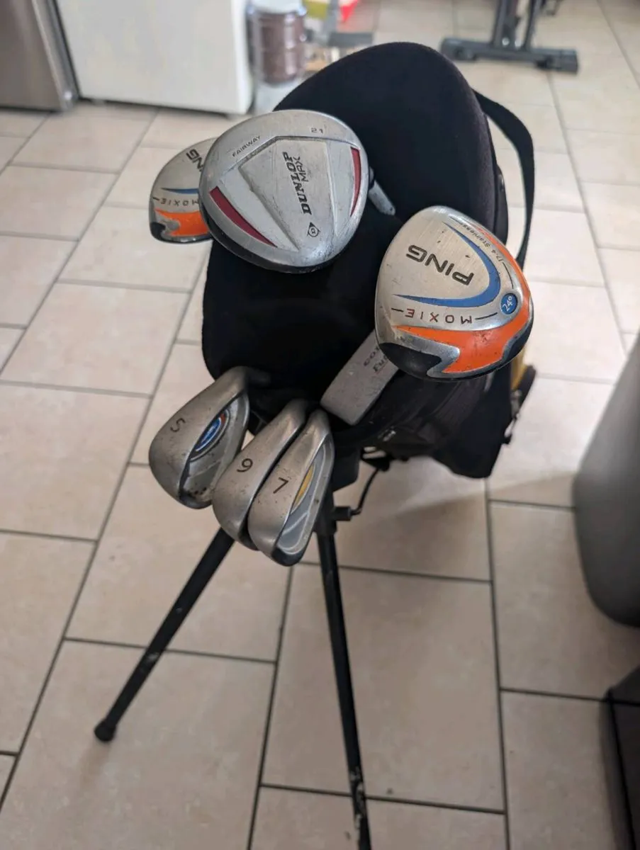 Ping Junior Golf clubs suit 9 to teen - Image 1