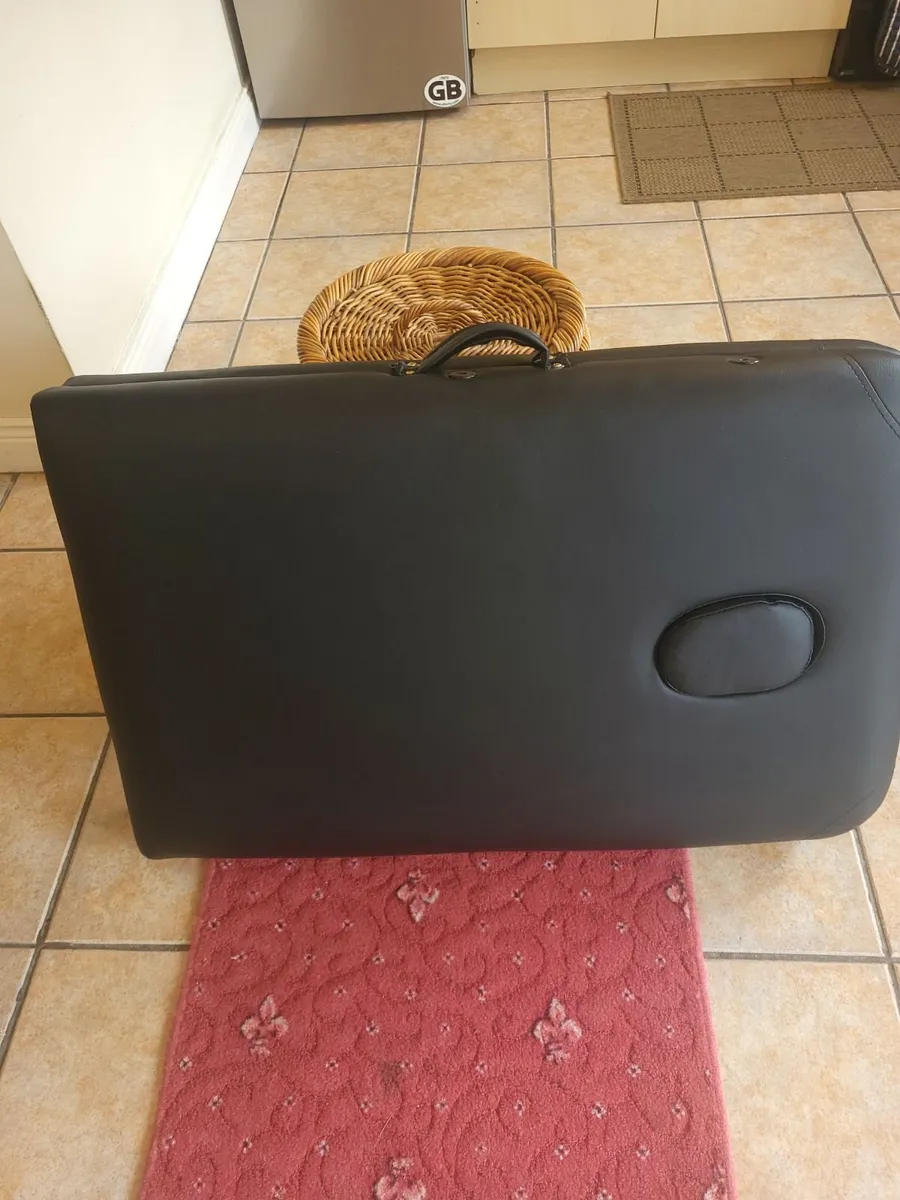 Brand new Massage table - Image 3
