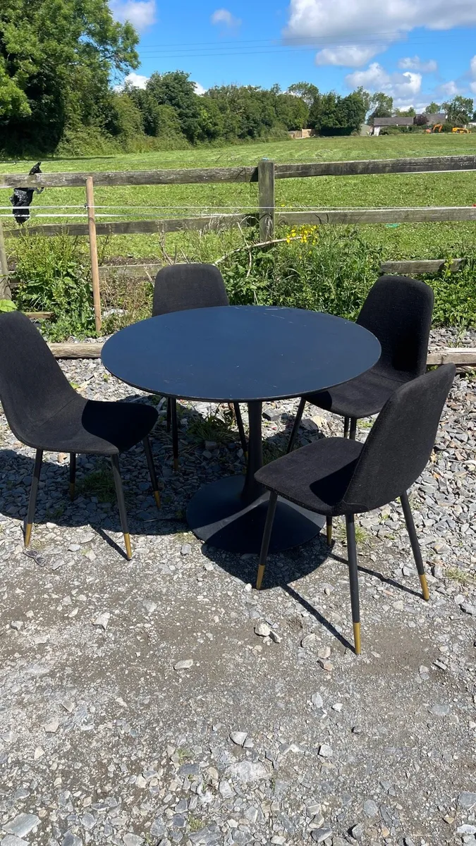 Dining table with chairs - Image 1