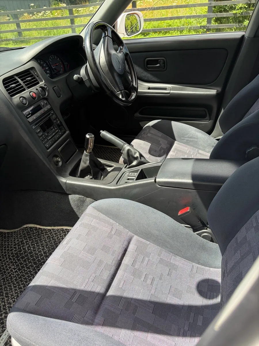 Nissan Skyline R33 GTS25T saloon - Image 3