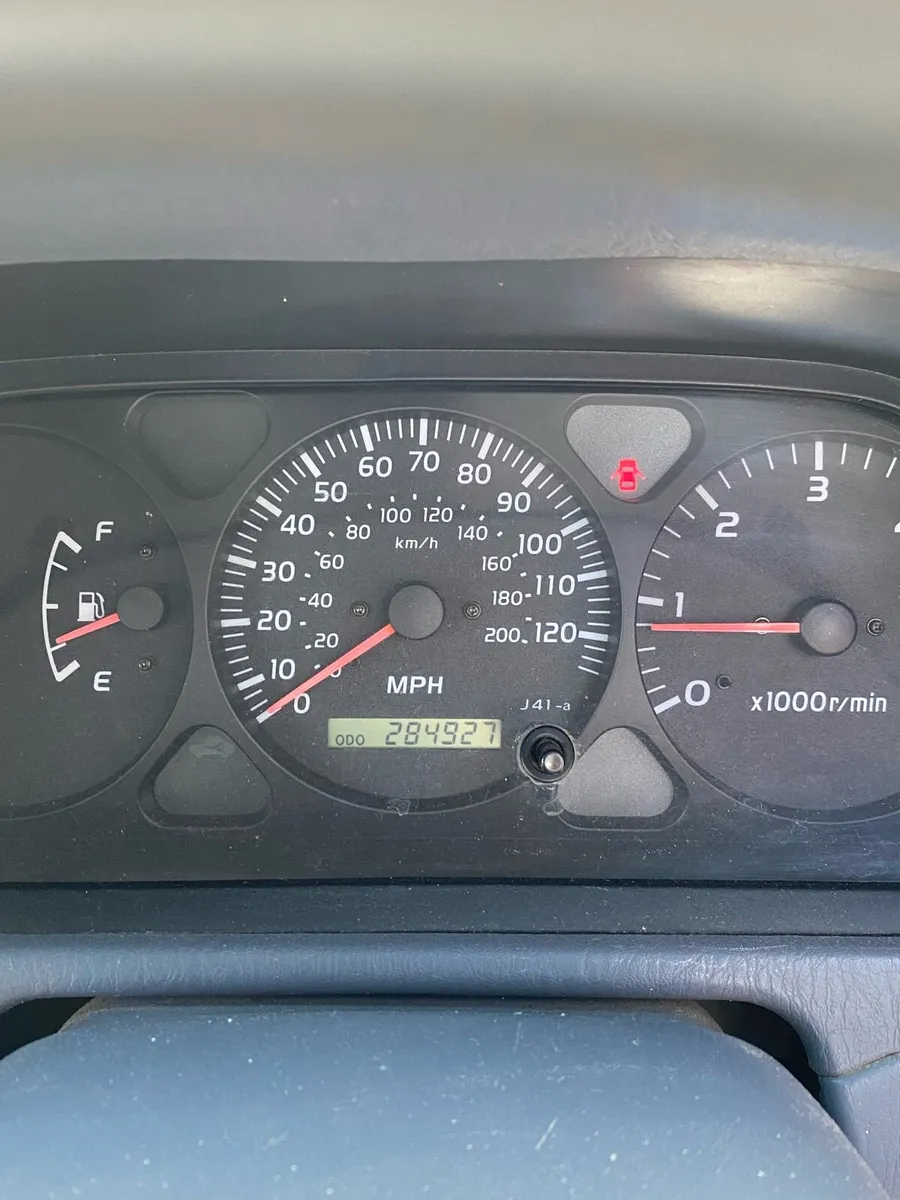 Toyota Land Cruiser - Image 3