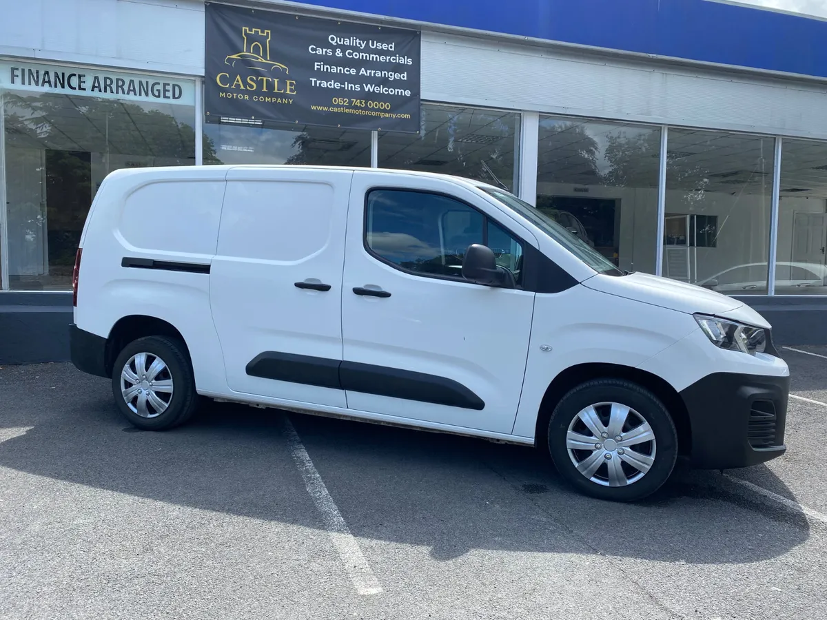 2022 Peugeot Partner  professional LWB - Image 4