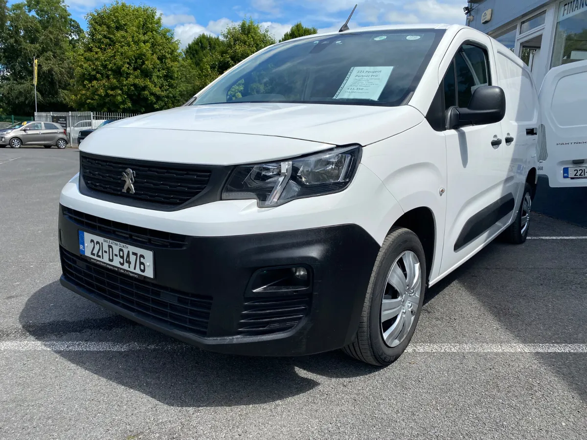 2022 Peugeot Partner  professional LWB - Image 3
