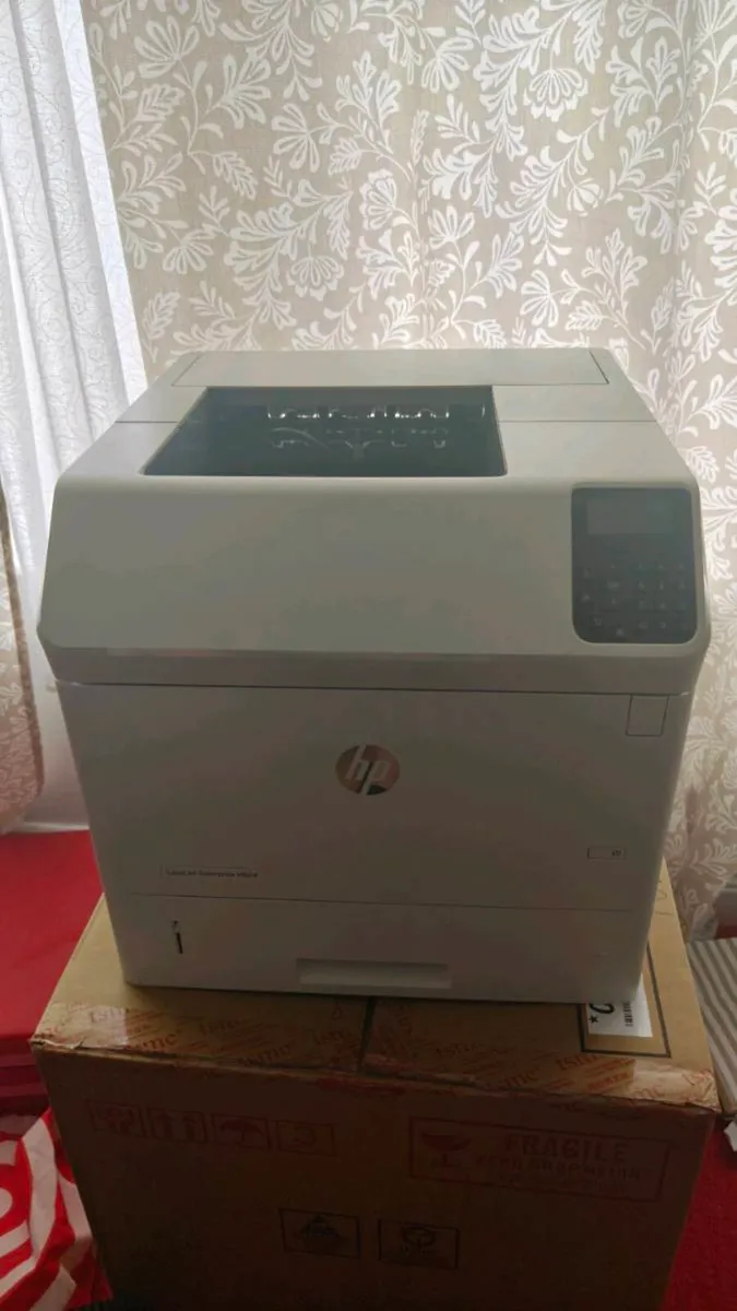 HP LaserJet Enterprise M604 - Image 1