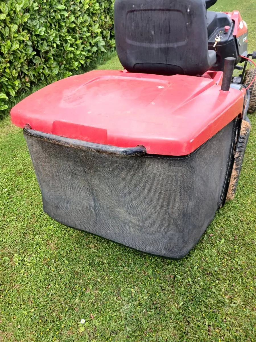 Castlegarden hydrostatic 150 Breaking for parts - Image 4