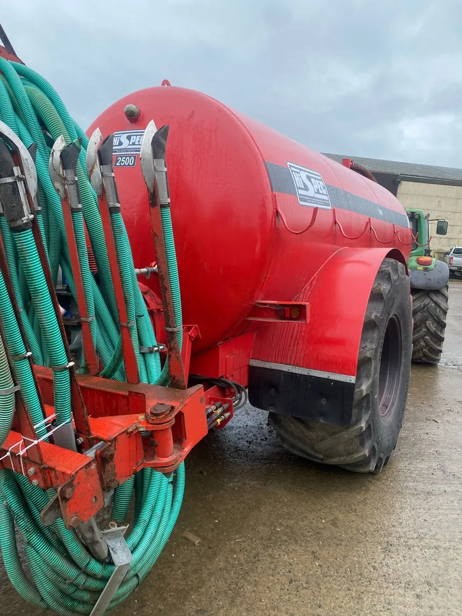 2500 gallon HiSpec tanker - Image 4