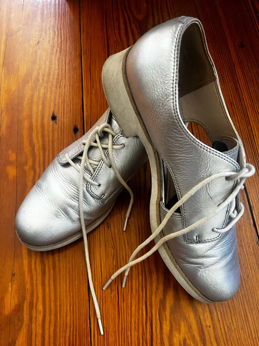Clarke’s silver brogues - Image 1