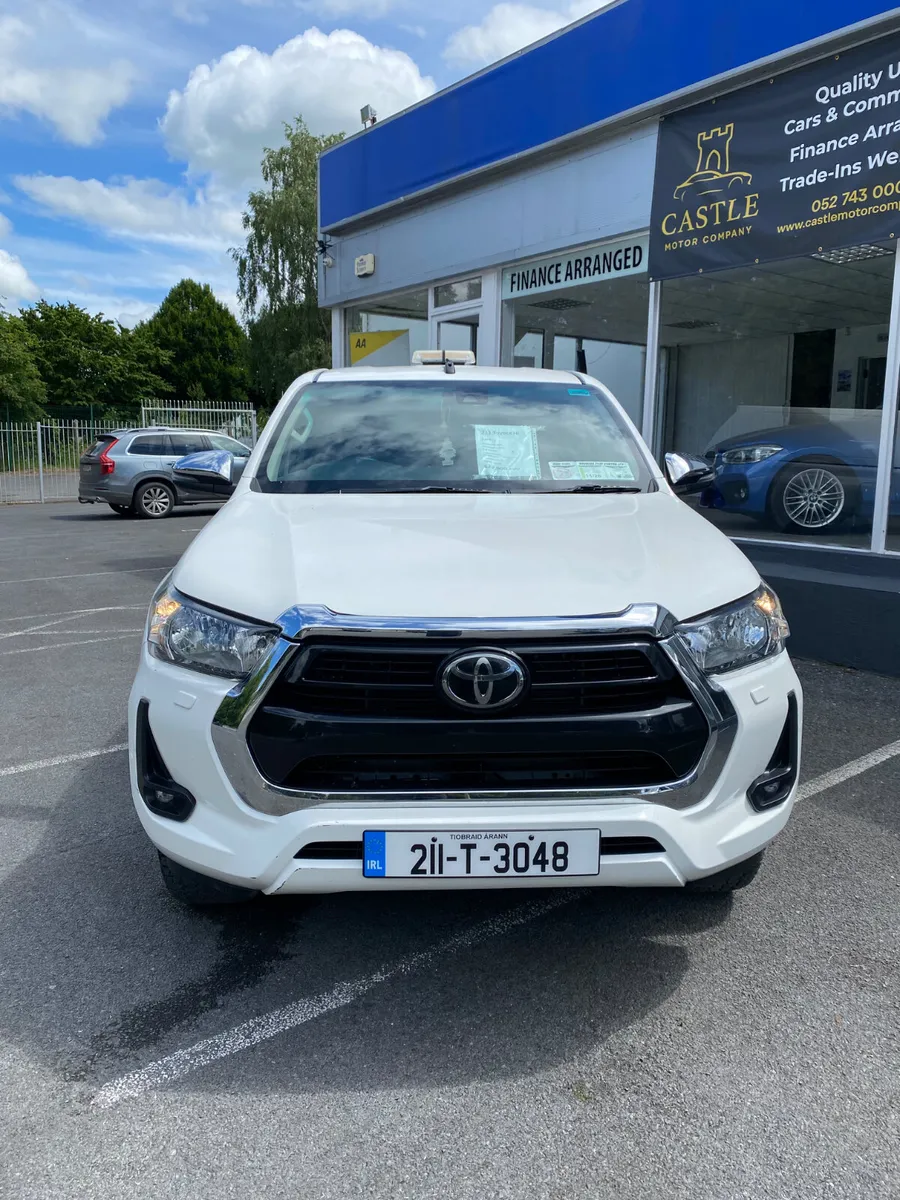 2021 Toyota Hilux  crew cab Tested &Taxed - Image 3