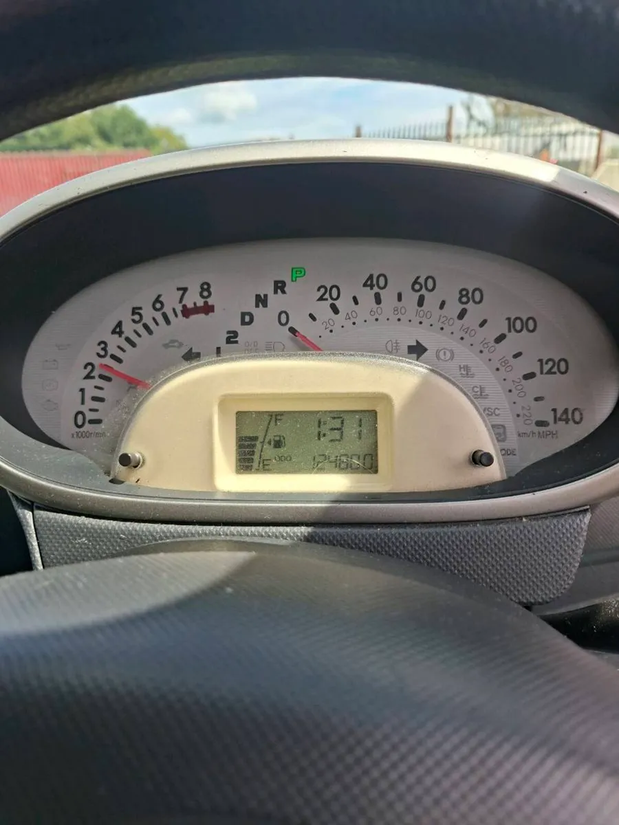 07daihatsu automatic - Image 4