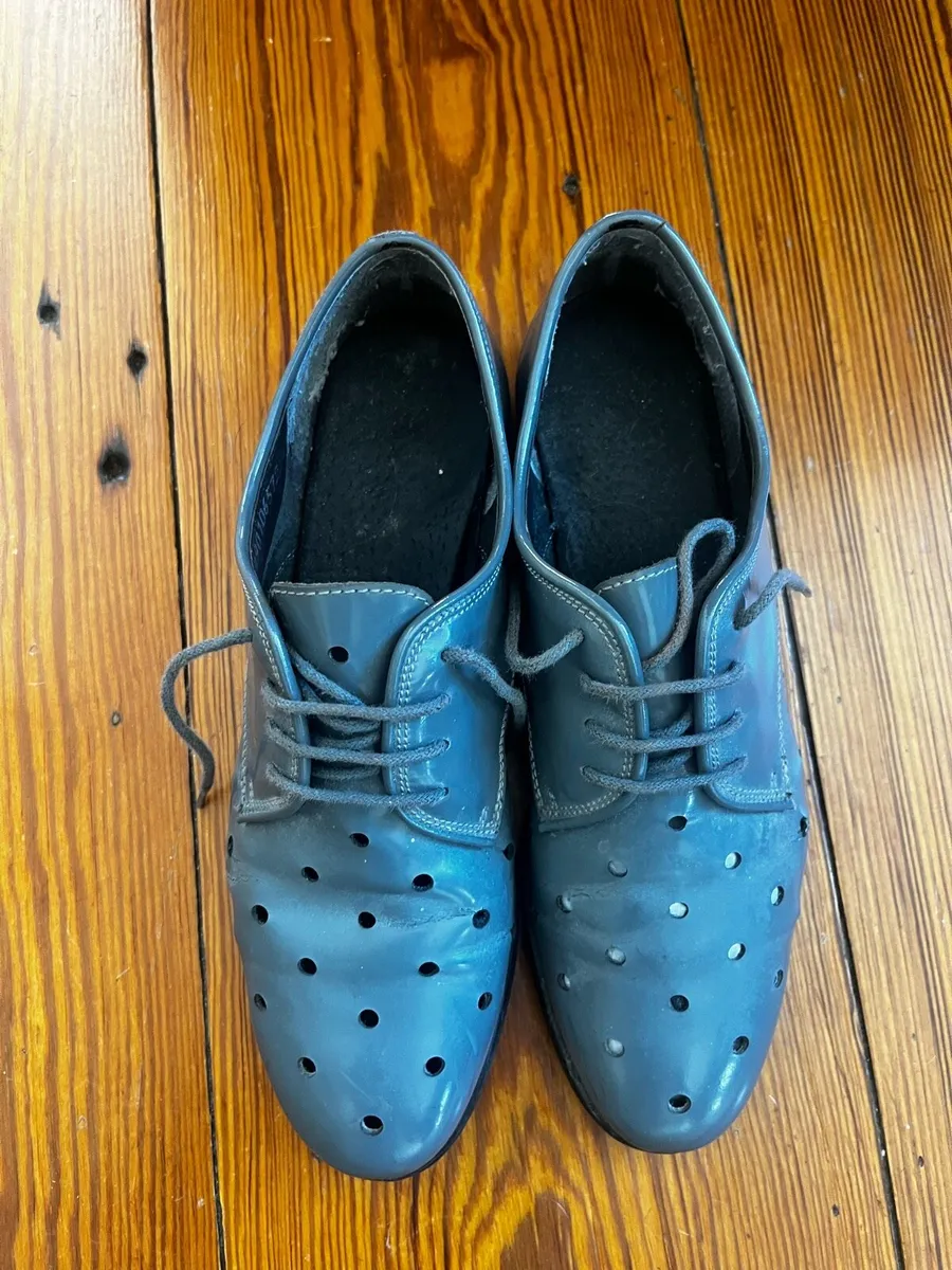 Caroline Donnelly grey brogues - Image 3
