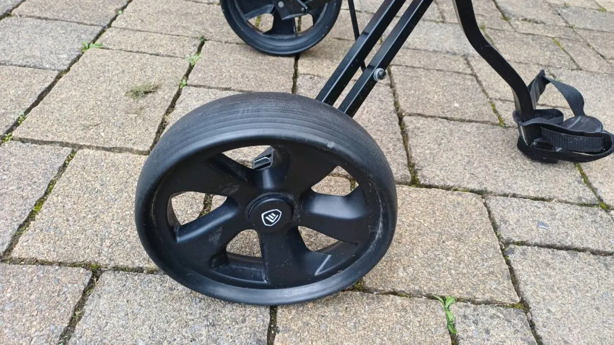 Master Series 3 golf trolley - Image 2