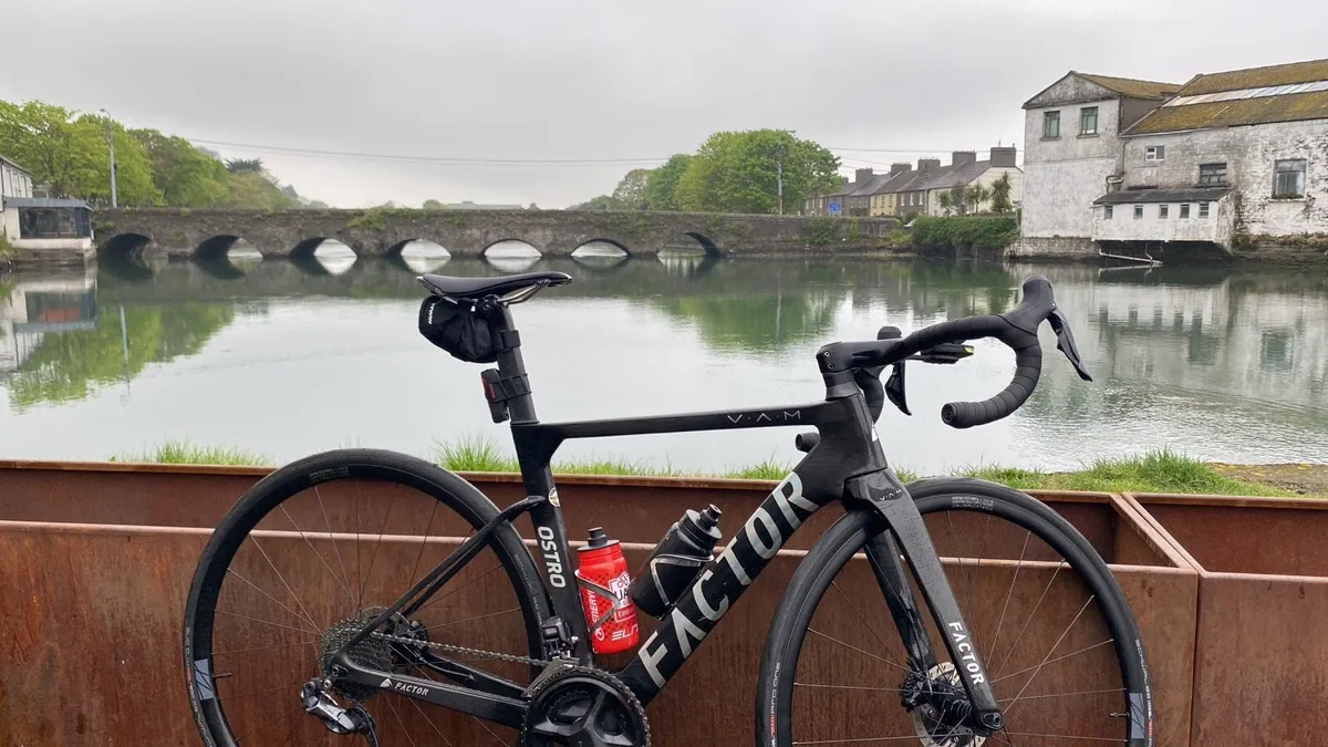 Factor Ostro Vam Di2 Carbon Road Bike - Image 2