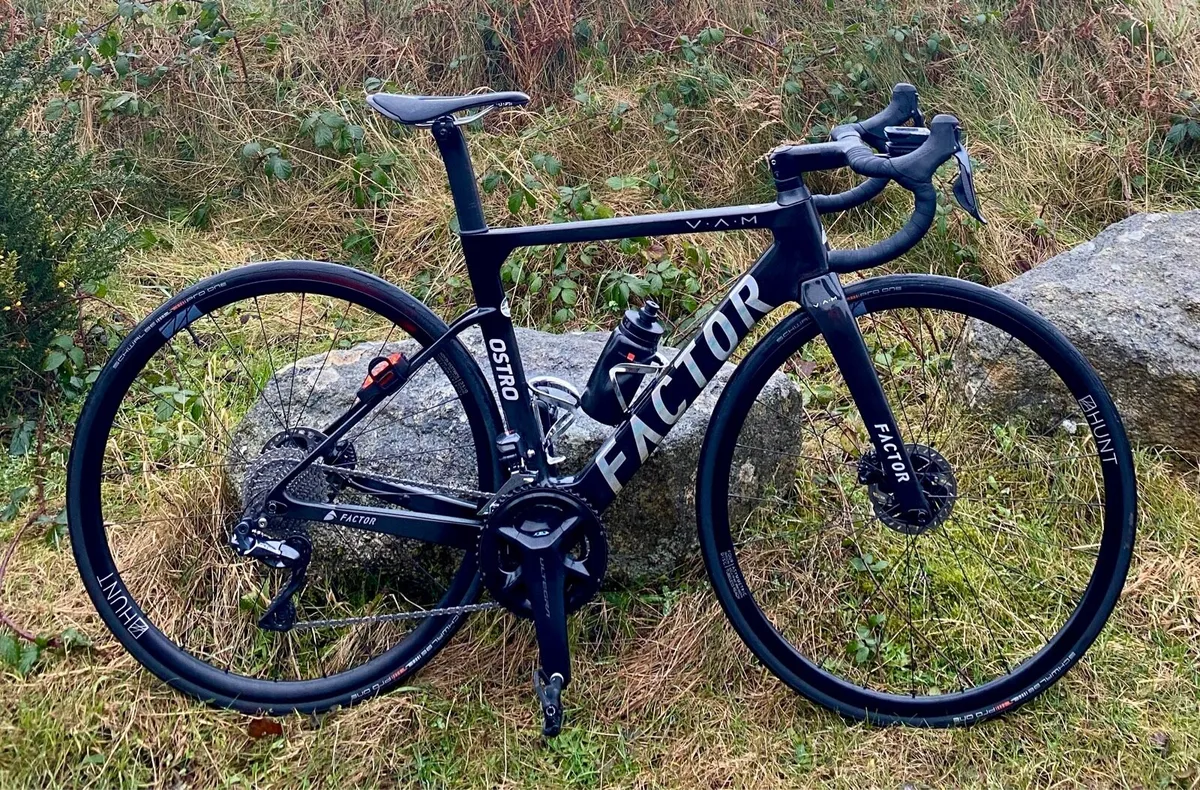 Factor Ostro Vam Di2 Carbon Road Bike - Image 3