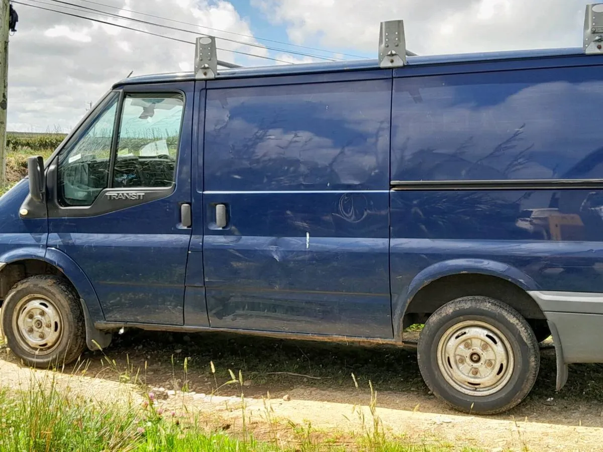 Van - Image 2