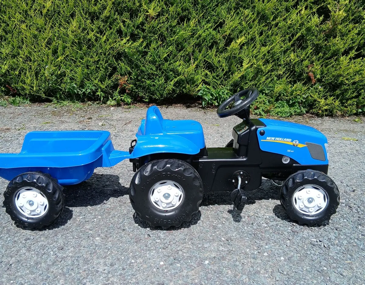 Childs tractor& trailer - Image 1