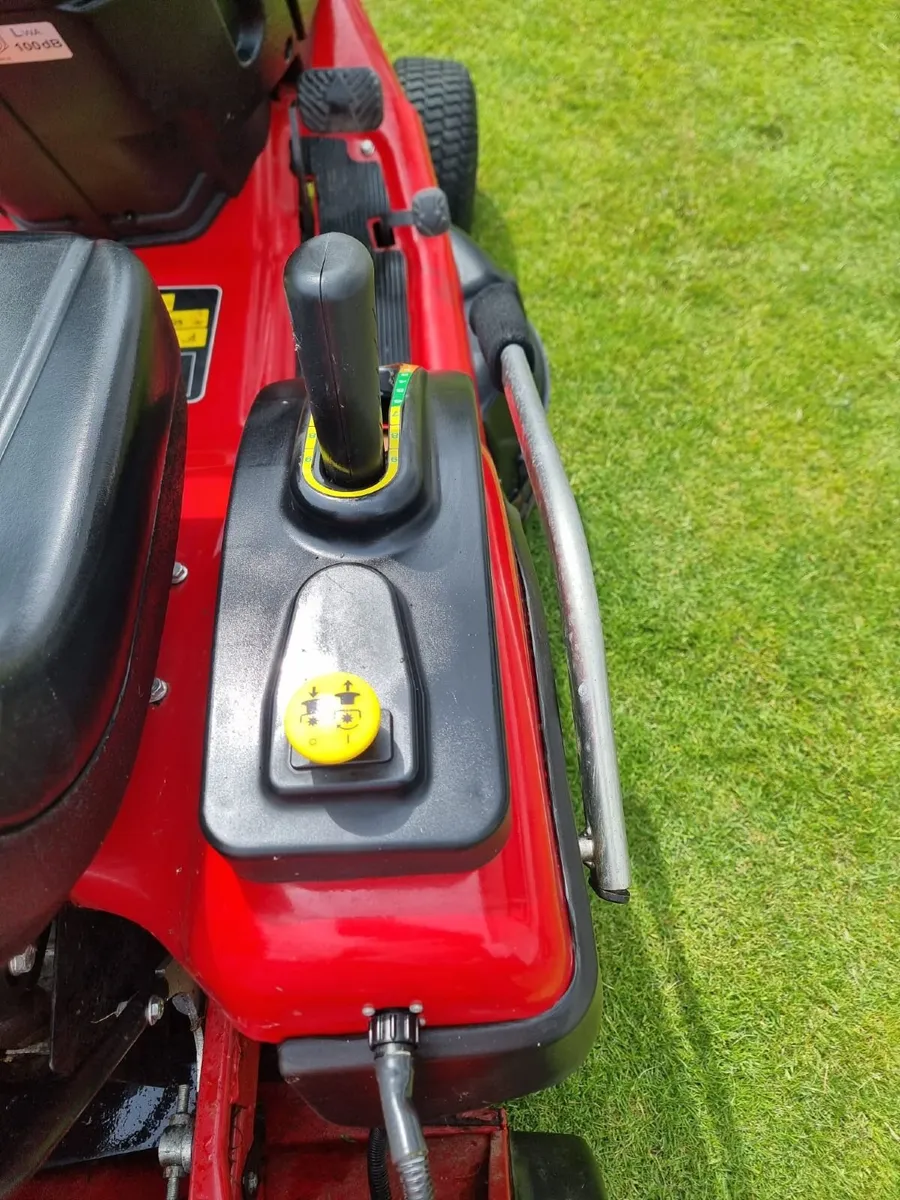 Ride-on Lawnmower - Image 4