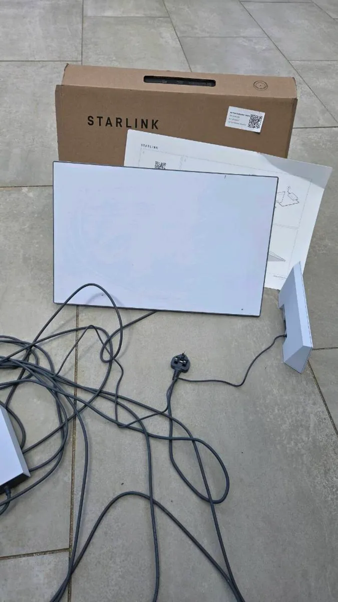 Starlink satellite, antenna and WiFi kit. Gen3. - Image 1