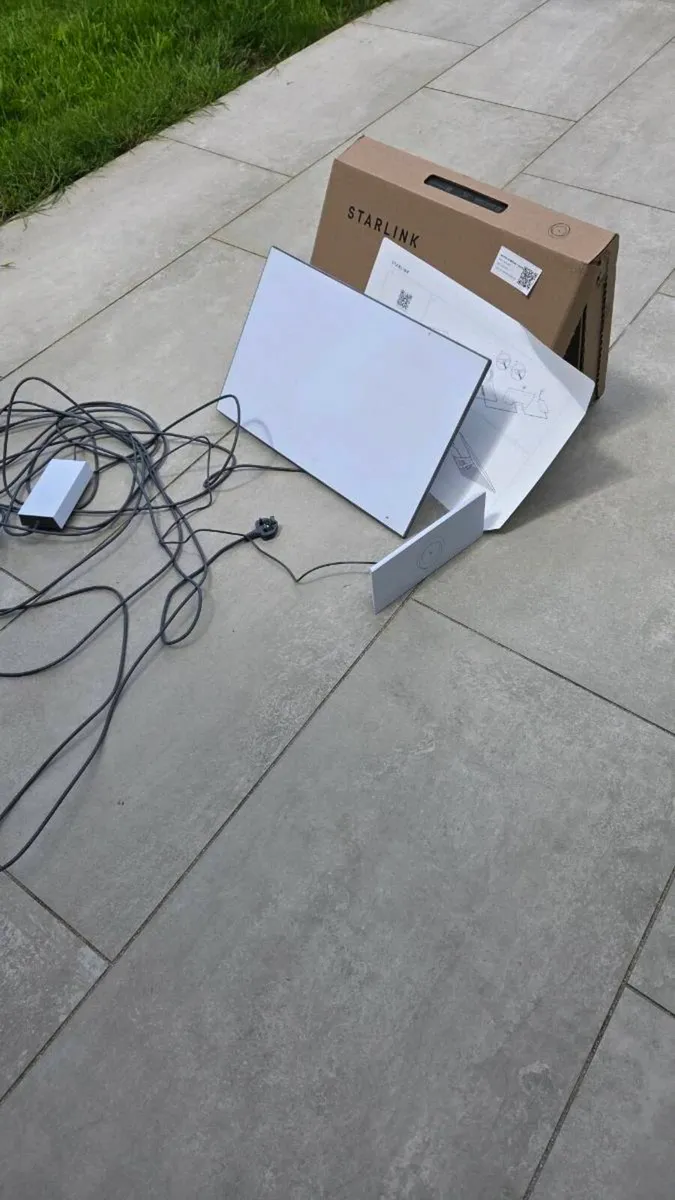Starlink satellite, antenna and WiFi kit. Gen3. - Image 2