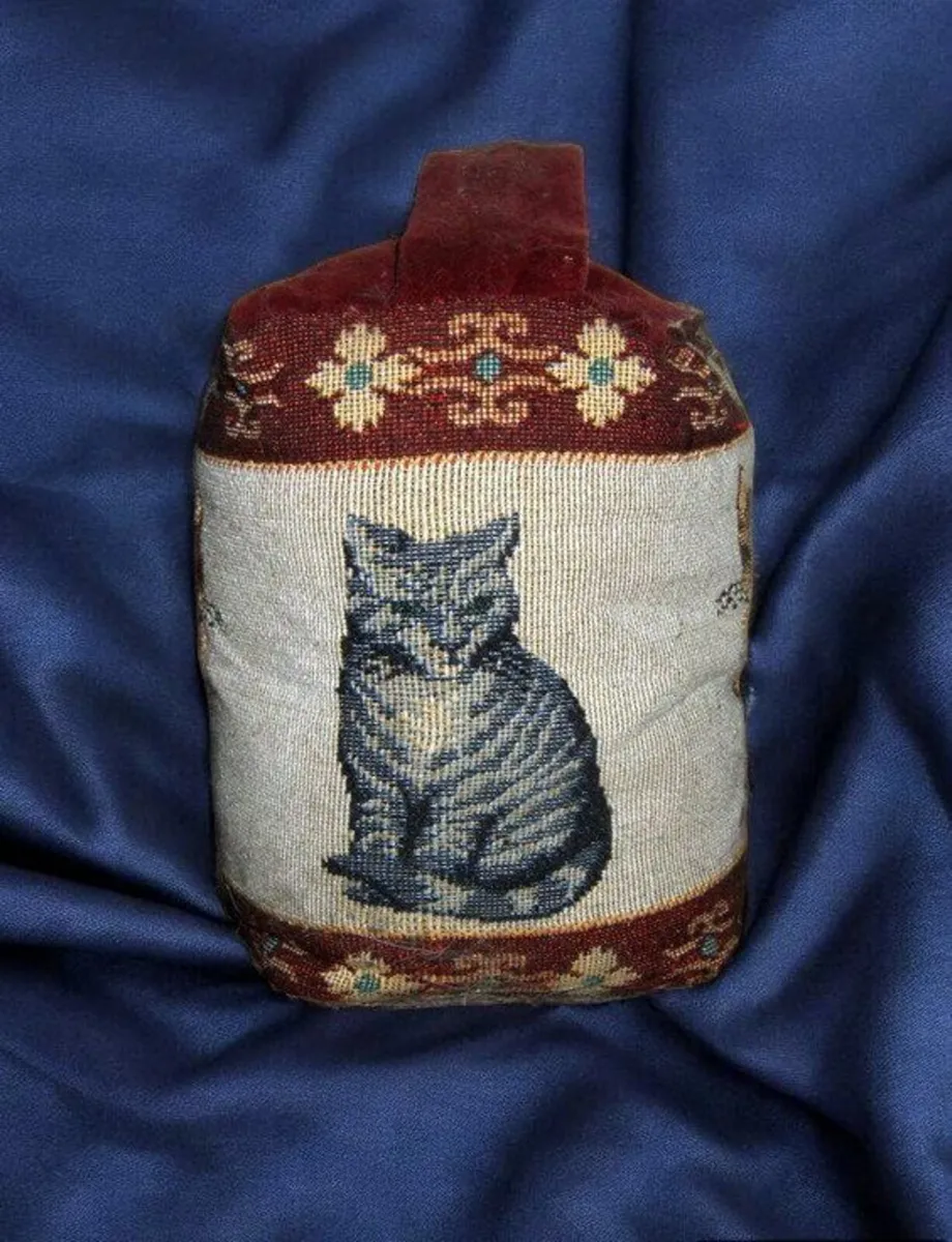 Vintage Harrods Tapestry Cat Doorstop - Weighted - Image 3