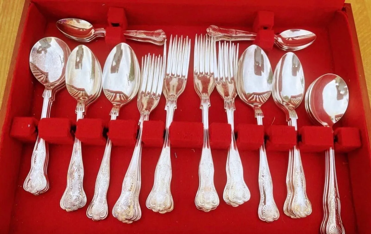 44 piece cutlery set - Image 3