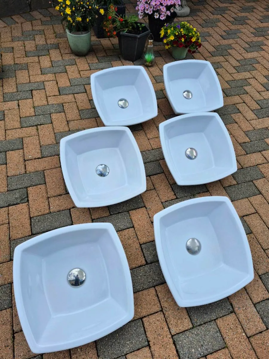 Six matching Counter top wash basins. - Image 1
